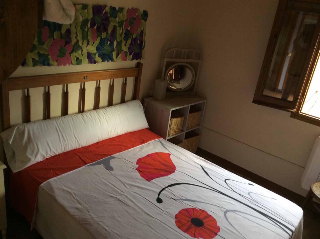Villa La Casanova de Beuda Habitación foto