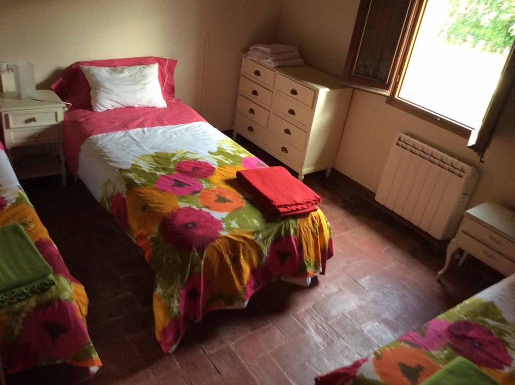 Villa La Casanova de Beuda Habitación foto