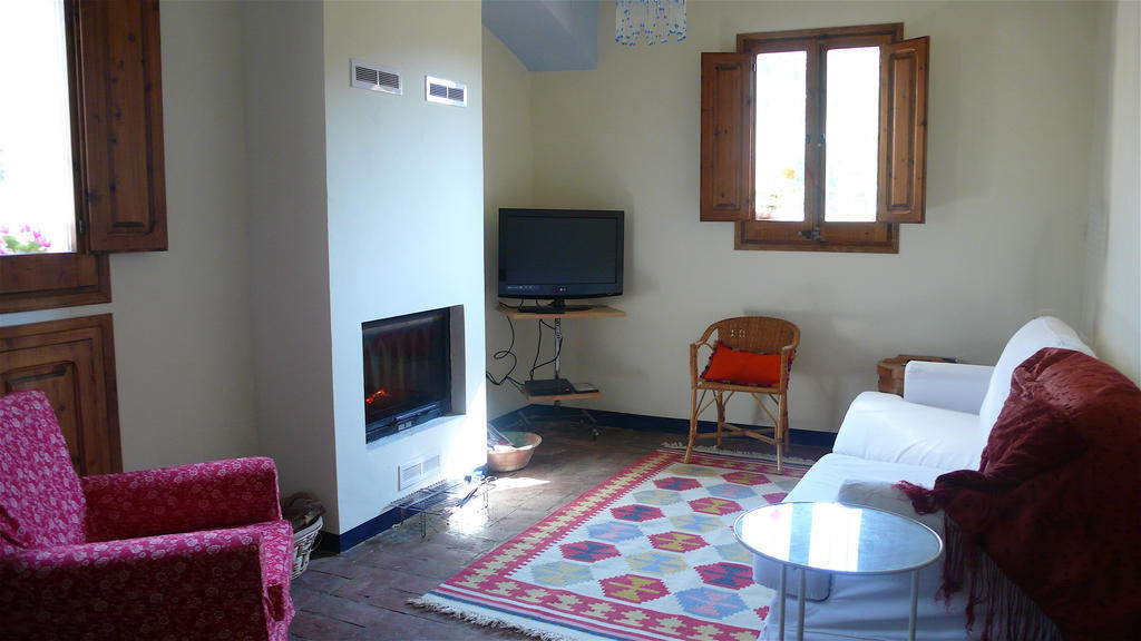 Villa La Casanova de Beuda Habitación foto